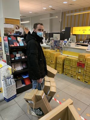 Kuva ensimmäisestä Miroar-pakettien toimituksesta DHL:lle